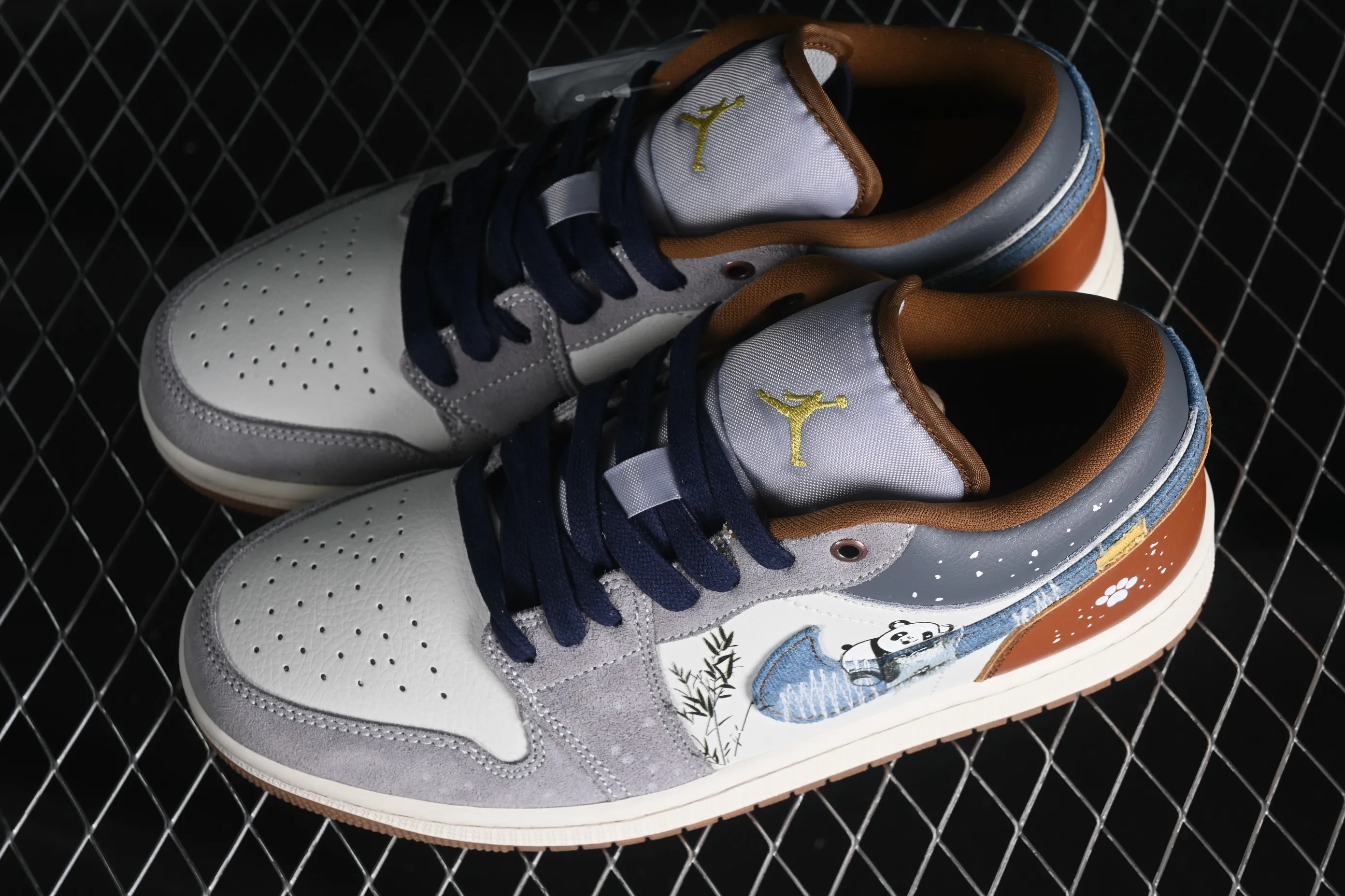 All Categories Air Jordan Jordan Series Basketball Shoes Air Jordan 1 Low Air Jordan 1 Low AJ1 Joe 1 National Treasure Panda Customized Low Bang Cultural Casual Shoes FZ5042-041